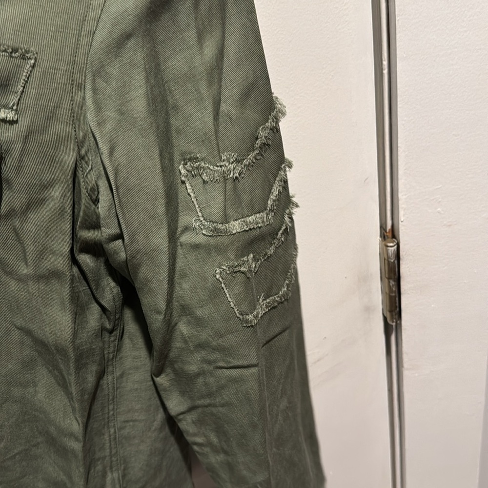 Green Button Up Top - image 4